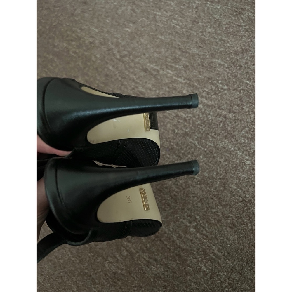 Shoes - Picture 7 of 10
